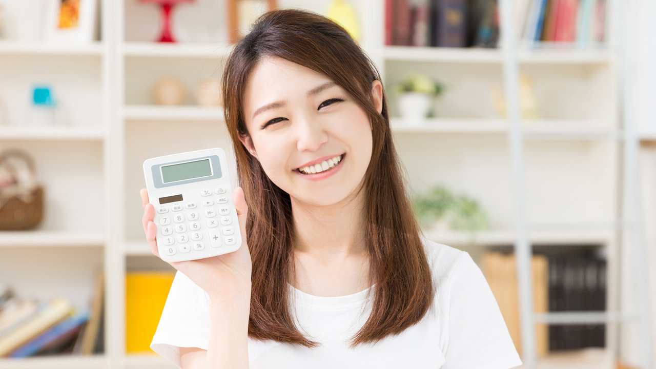 料金表を確認する患者